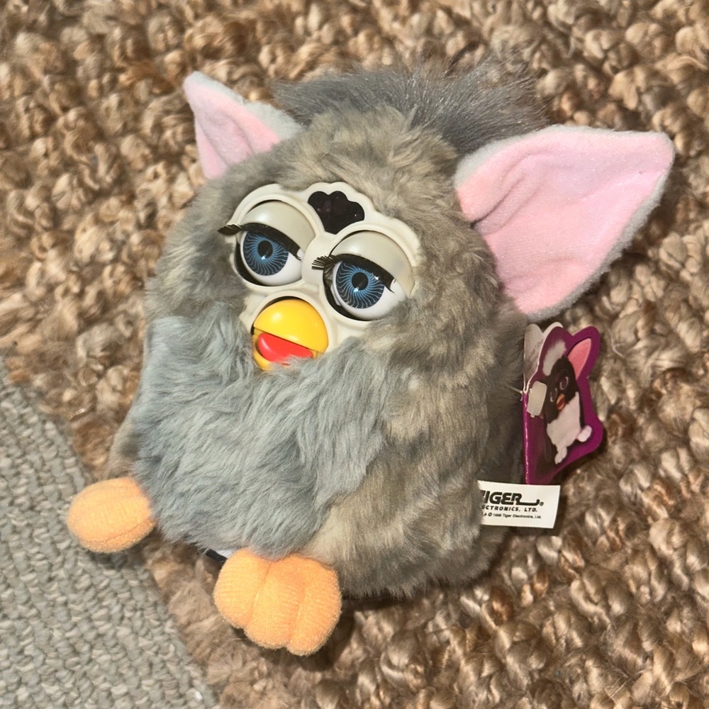 1998 Vintage Furby Electronic Interactive Wolf #70-800 Blue Eyes NWT Works